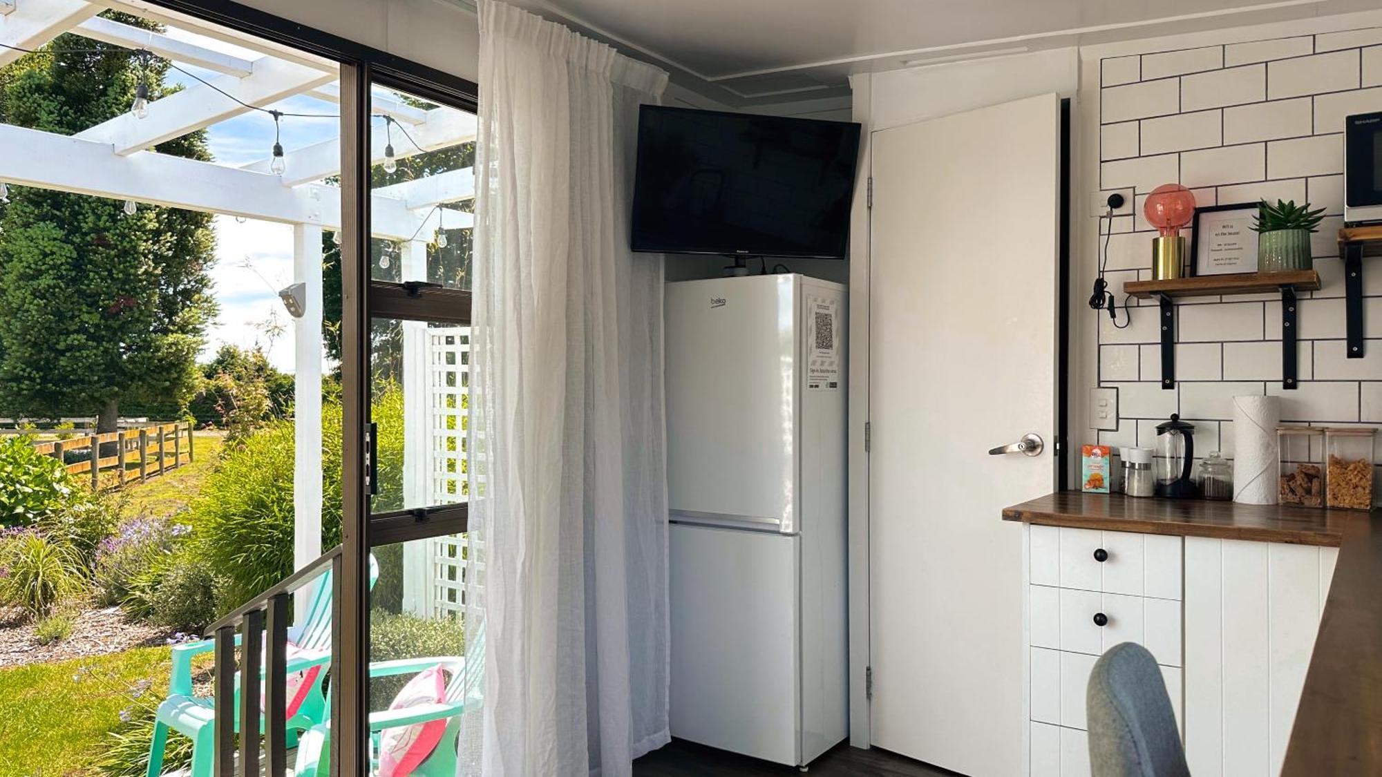 Rustling Oaks Nz Tropical Tiny House Tamahere Exterior foto